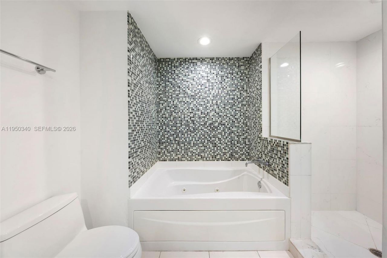 500 Brickell Ave, Unit 2901, Miami, FL 33131 Photo