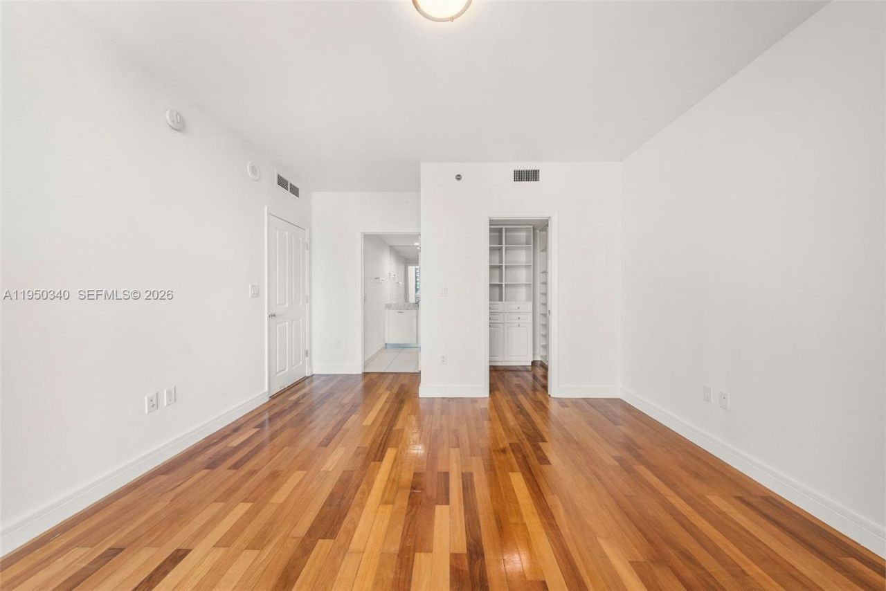 500 Brickell Ave, Unit 2901, Miami, FL 33131 Photo