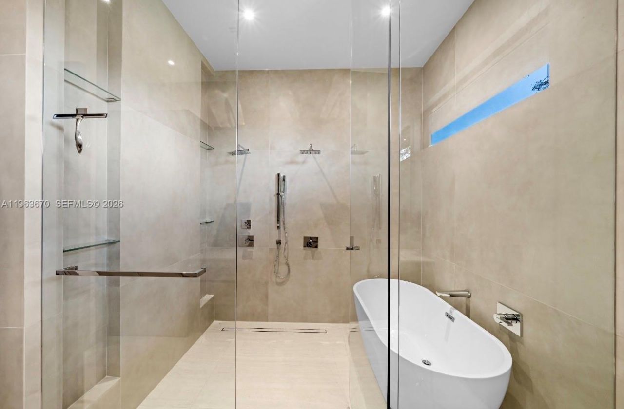 19701 NE 21st Ct, Miami, FL 33179 Photo