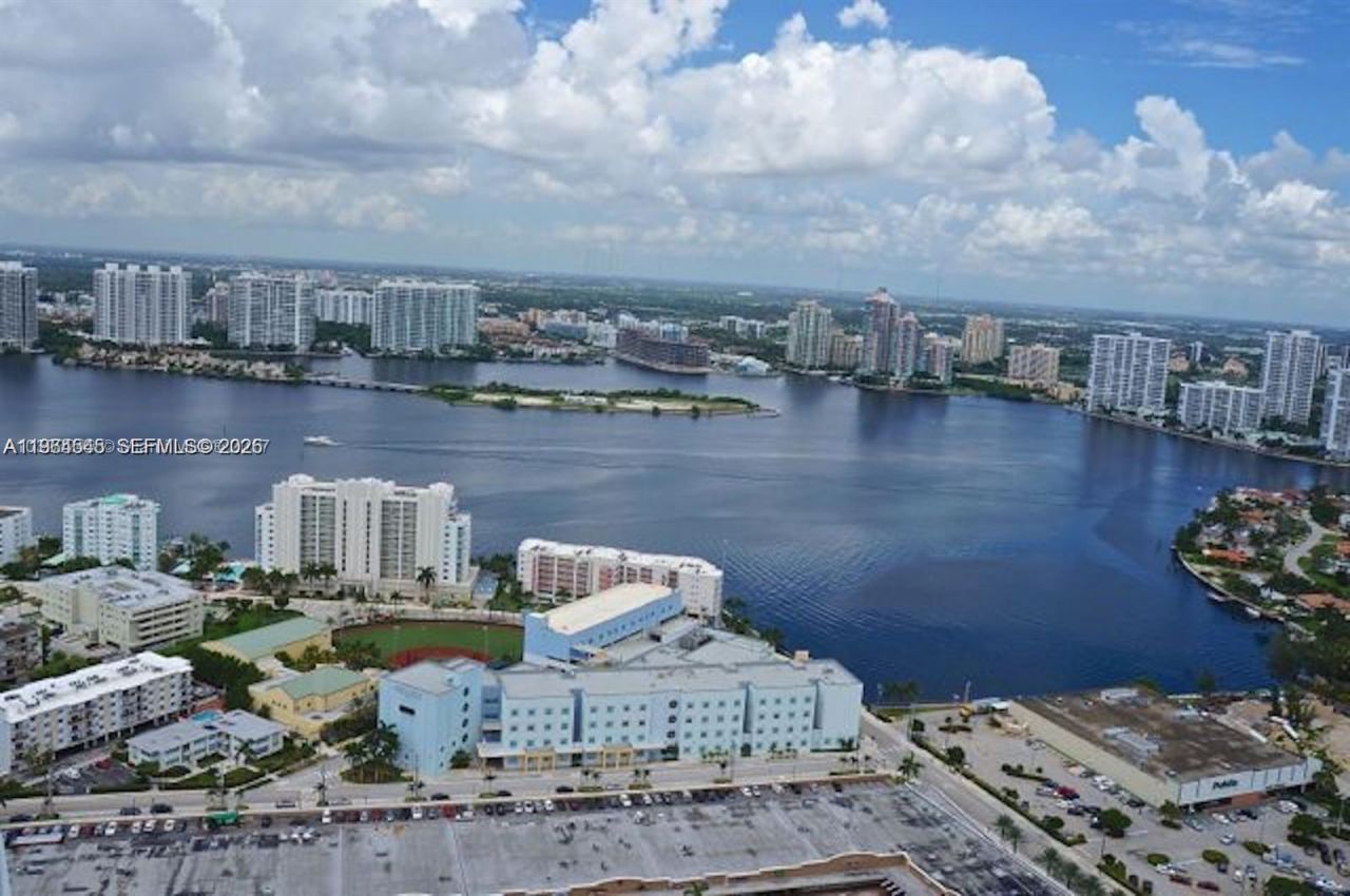 18101 Collins Ave, Unit 5208, Sunny Isles Beach, FL 33160 Photo