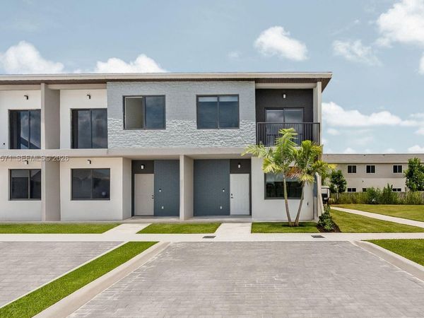 1469 NW 5 St, Florida City, FL 33034