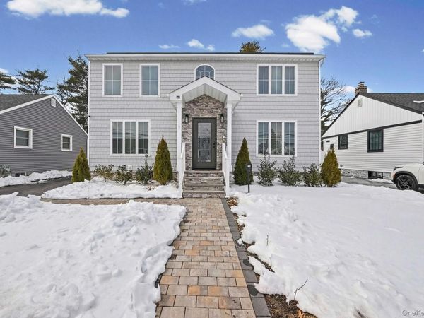 99 Kuhl Avenue, Hicksville, NY 11801