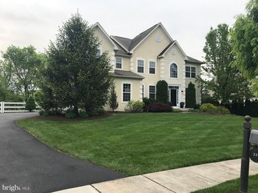 230 N SHADYBROOKE DRIVE, DOUGLASSVILLE, PA 19518