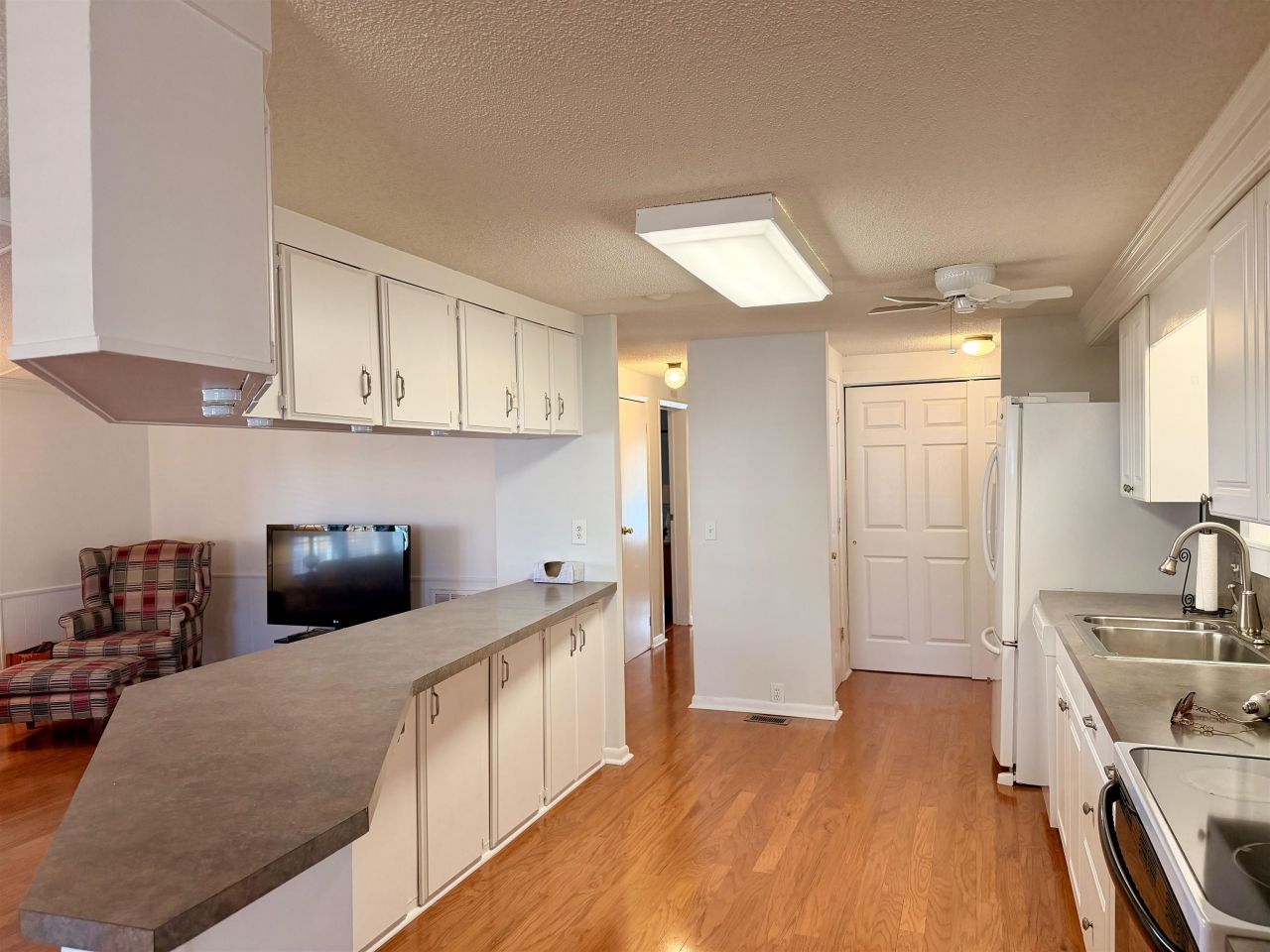 426 East Lake Dr.  Photo 18