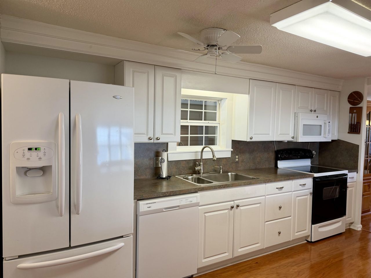 426 East Lake Dr.  Photo 4