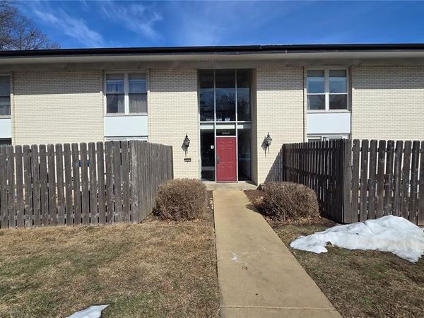 10407 Briarbend Drive, Unit 3, Unincorporated, MO 63146
