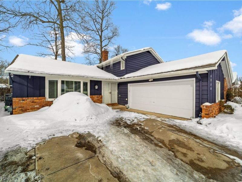 6728 Edgemoor Avenue, Solon, OH 44139 Photo 1