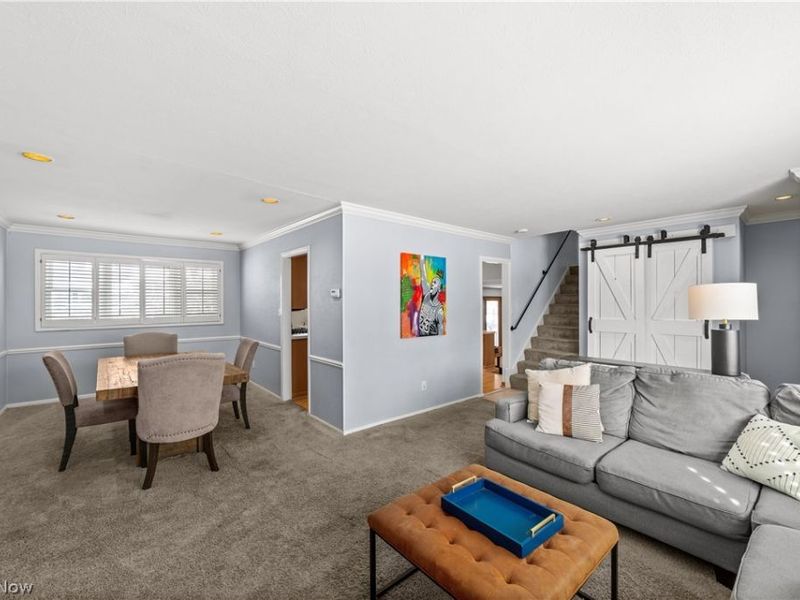 6728 Edgemoor Avenue, Solon, OH 44139 Photo 5