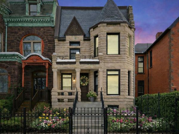 515 E Oakwood Boulevard, Chicago, IL 60653