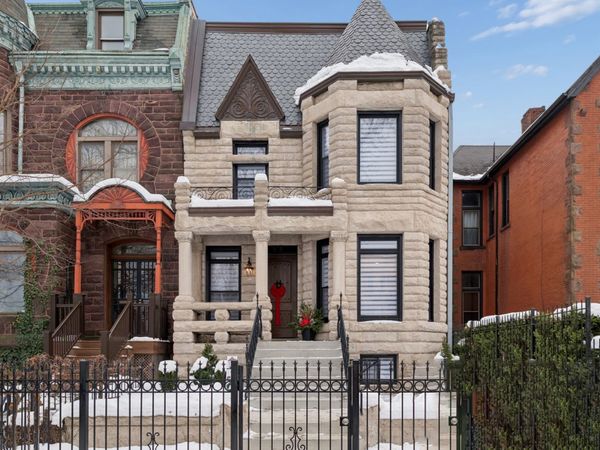 515 E Oakwood Boulevard, Chicago, IL 60653