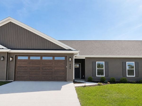 449 N 2ND Avenue, Eldridge, IA 52748