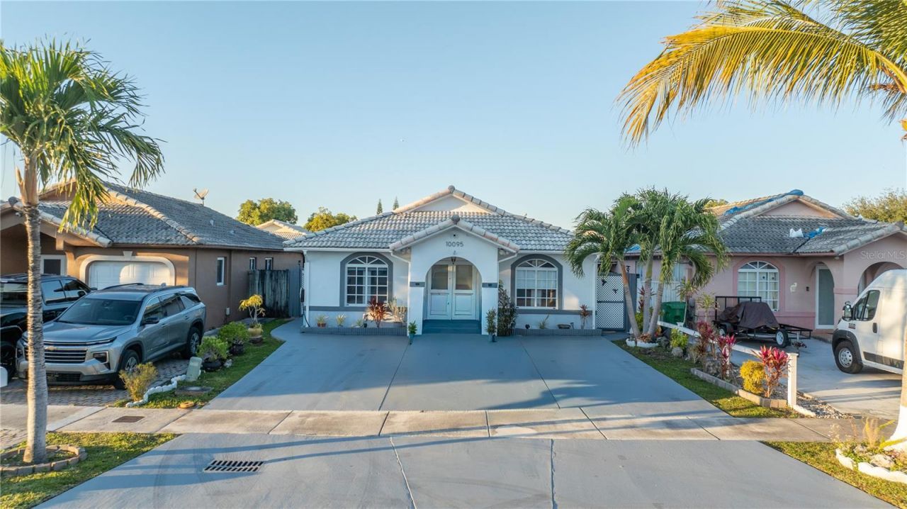 10095 NW 127th Street, Hialeah, FL 33018 Main Photo