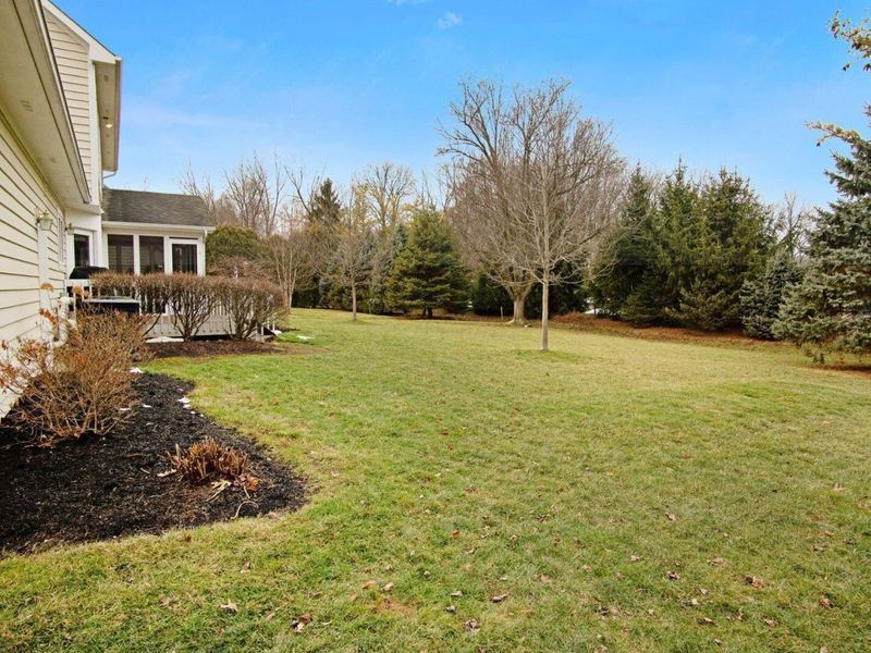 6258 Wexford Woods Drive, Dublin, OH 43016 Photo 3