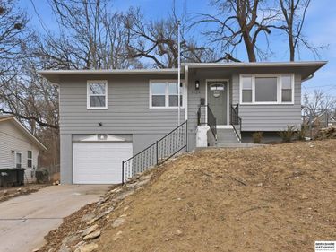 1424 O Street, Omaha, NE 68107