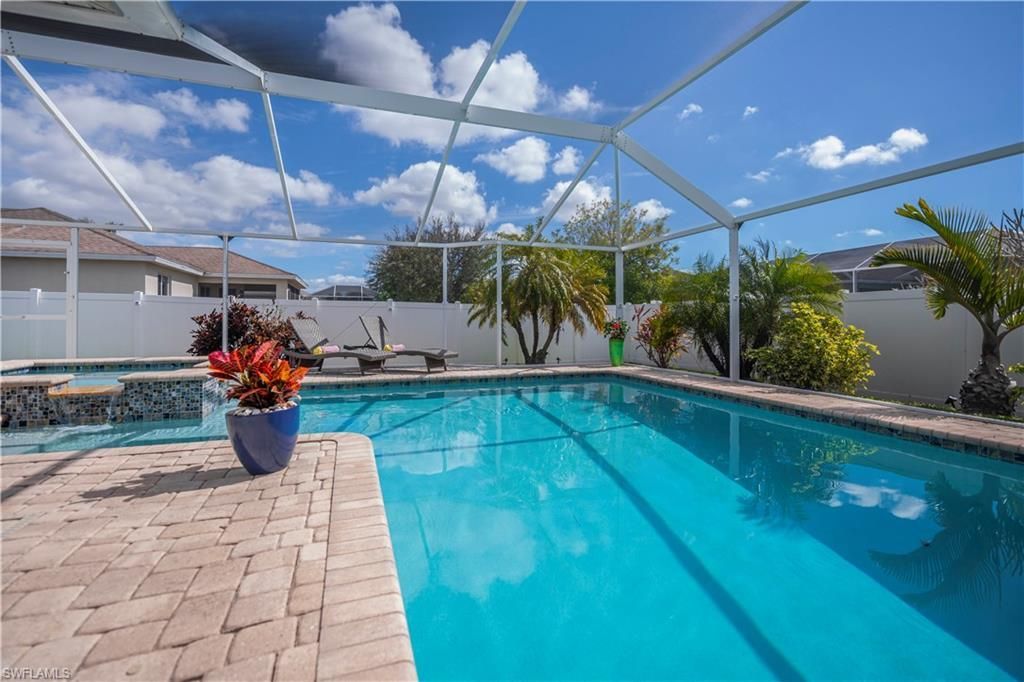 1814 SW 22nd Ter, Cape Coral, FL 33991 Photo