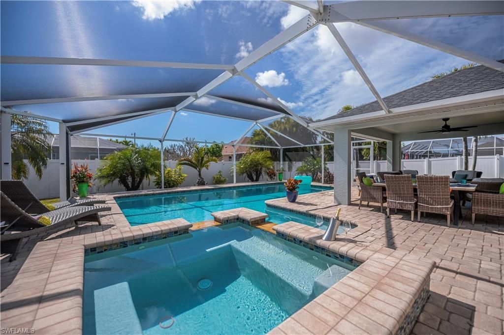 1814 SW 22nd Ter, Cape Coral, FL 33991 Photo