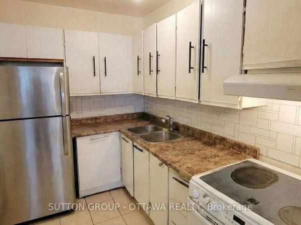 2000 Jasmine Crescent, Unit 516, Ottawa, ON K1J8K4