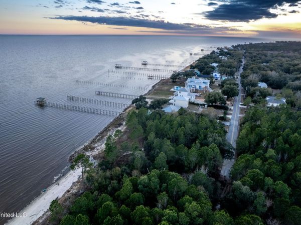 E Belle Fontaine Road, Ocean Springs, MS 39564