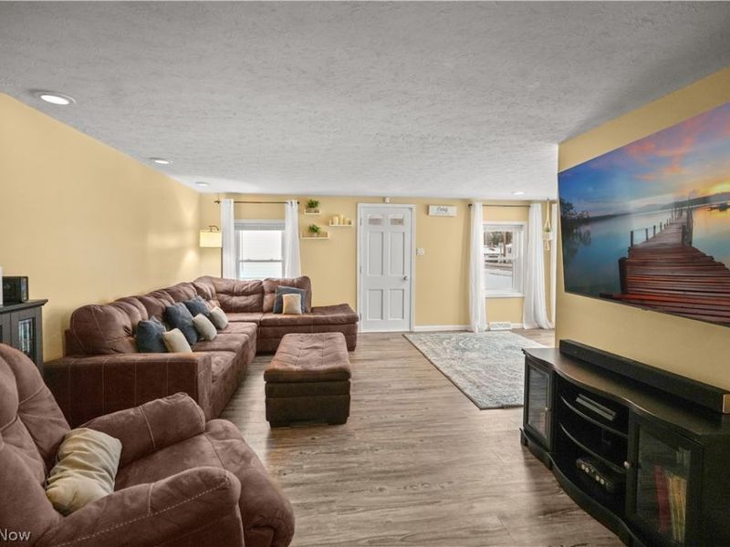 579 West Street, Wadsworth, OH 44281 Photo 3