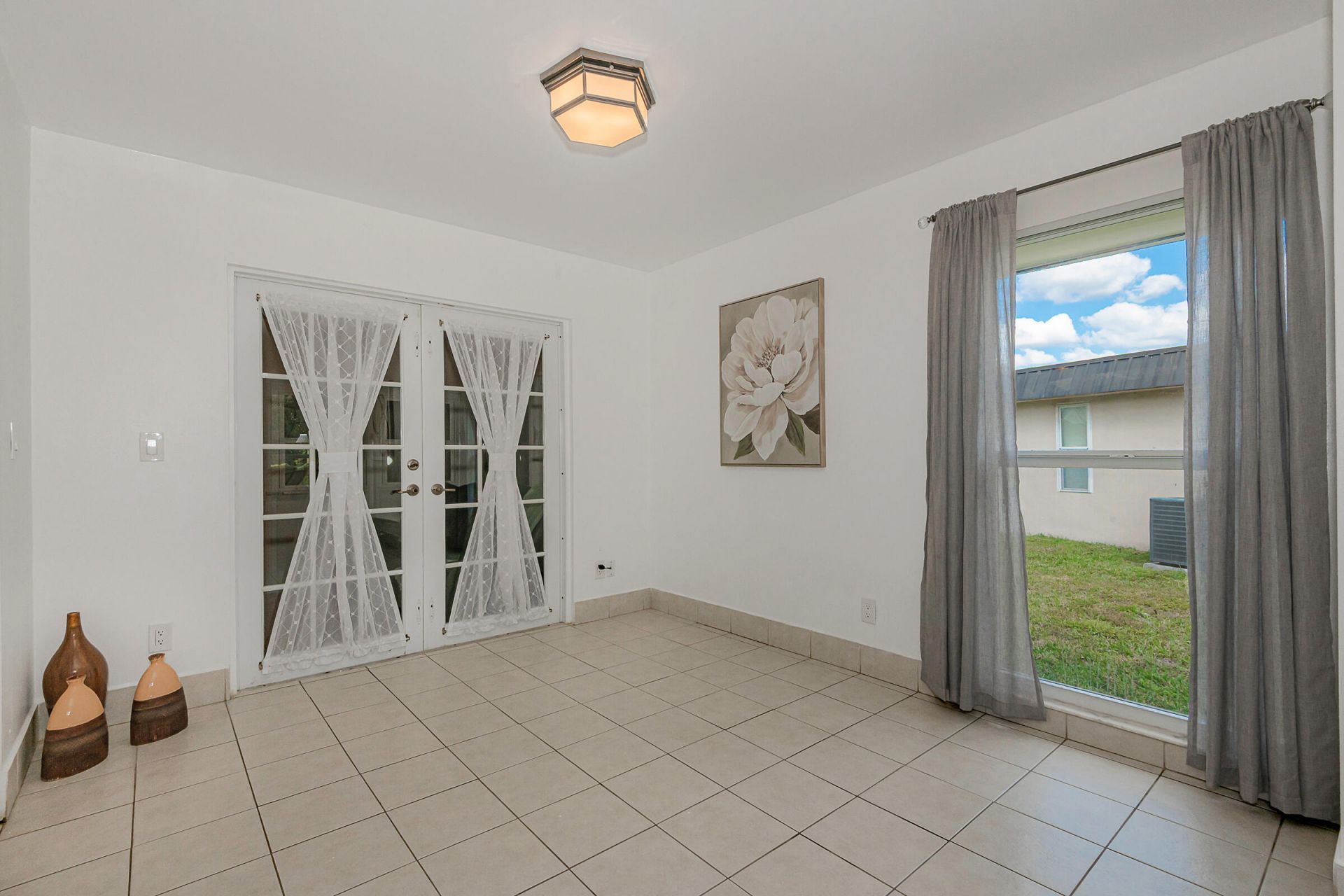 6307 NW 71 St Avenue, Tamarac, FL 33321 Photo