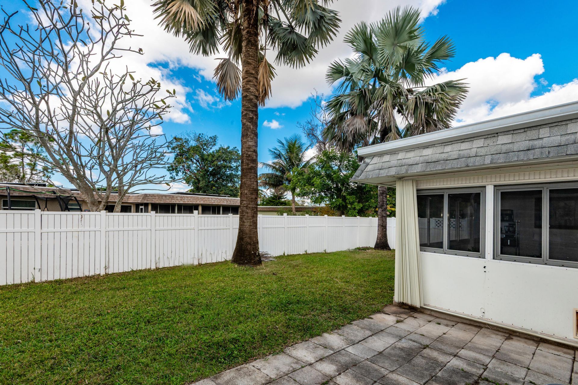 6307 NW 71 St Avenue, Tamarac, FL 33321 Photo