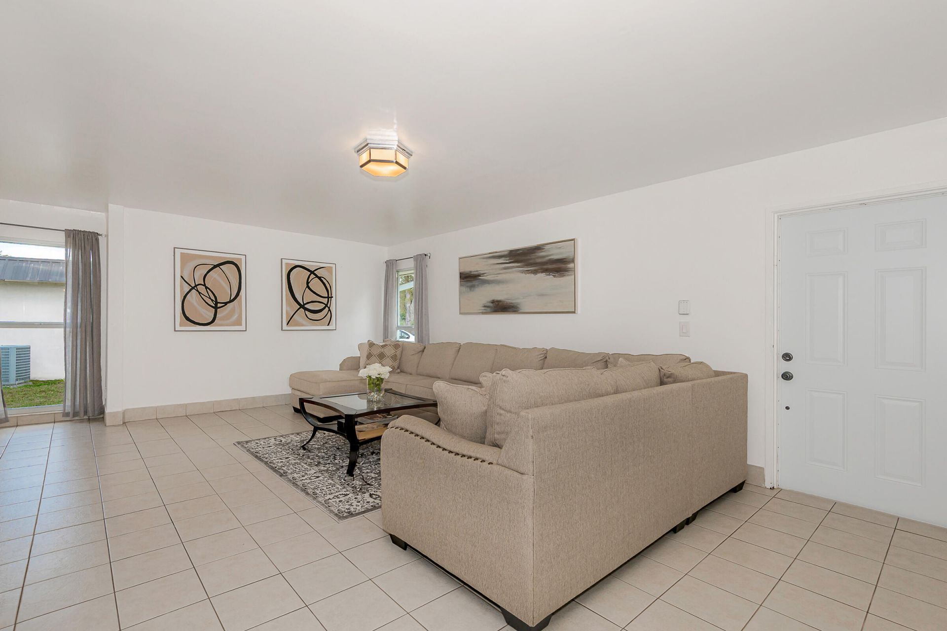 6307 NW 71 St Avenue, Tamarac, FL 33321 Photo