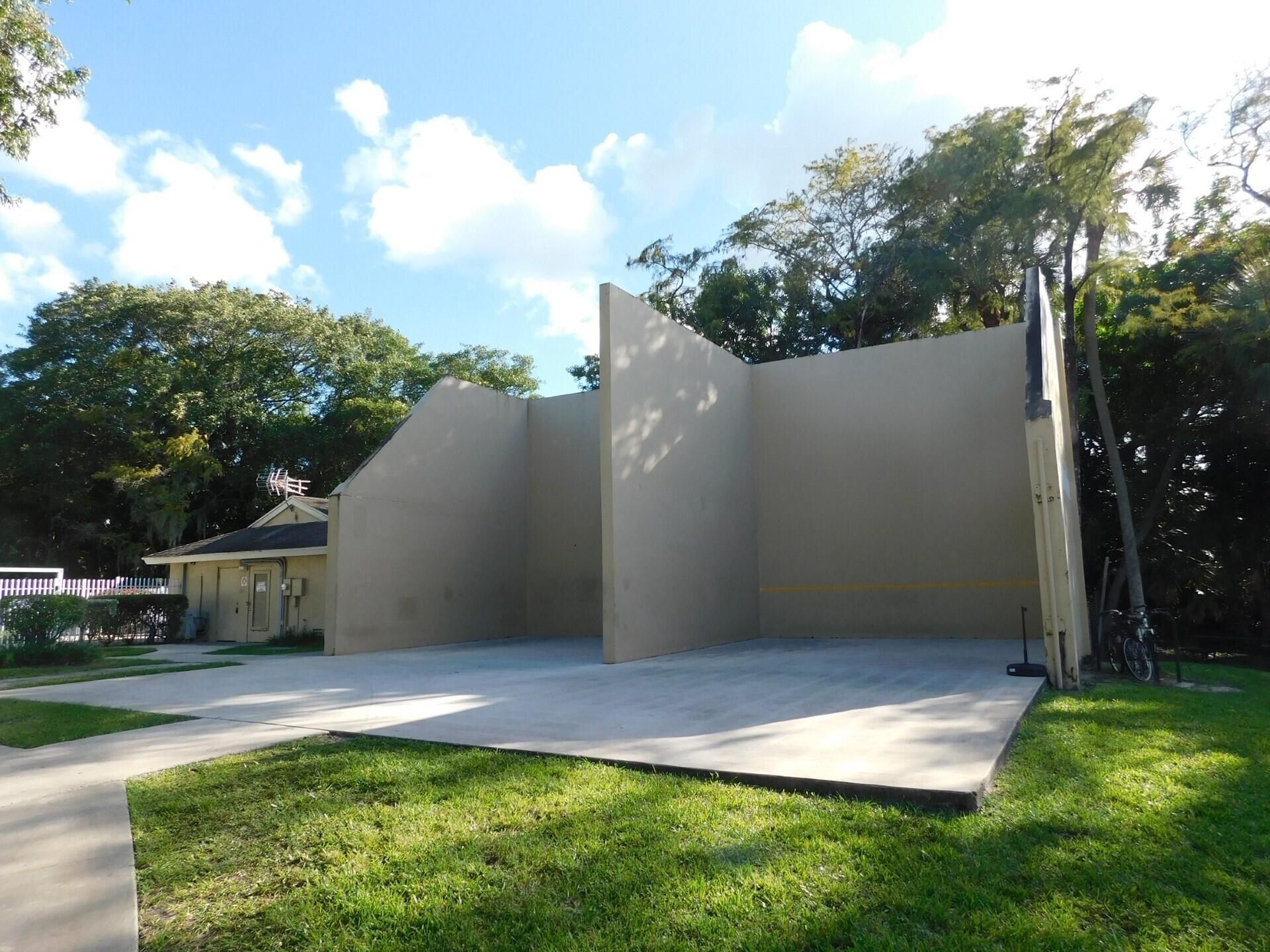 611 Cypress Lake Boulevard, Unit I, Deerfield Beach, FL 33064 Photo