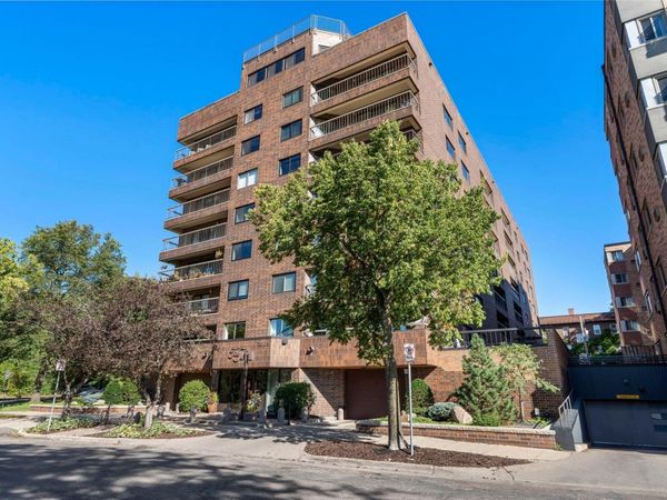 2885 Knox Avenue S, Unit 605, Minneapolis, MN 55408