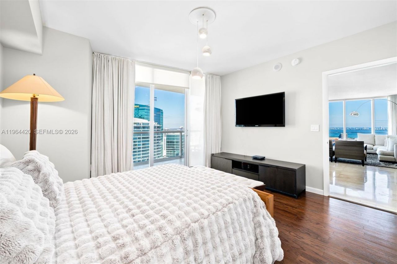 465 Brickell Ave , Unit 5302, Miami, FL 33131 Photo