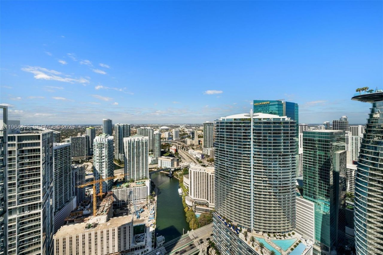 465 Brickell Ave , Unit 5302, Miami, FL 33131 Photo