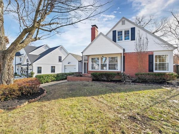 582 Brookhaven Court, Kirkwood, MO 63122