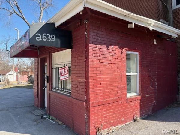 2639 Natural Bridge , St Louis, MO 63107