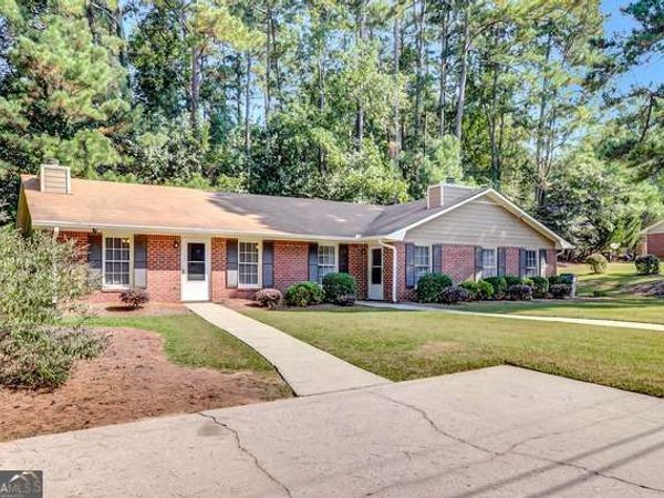 125 Belle Drive, Fayetteville, GA 30214