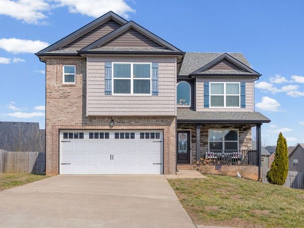 772 Crestone Ln, Clarksville, TN 37042