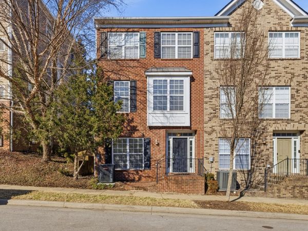 7513 Lords Chapel Dr, Nashville, TN 37211