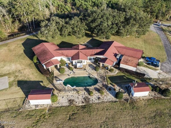 113 Lucas Road, Sumrall, MS 39482