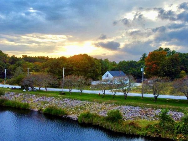 1232 Middleboro Ave, Taunton, MA 02718