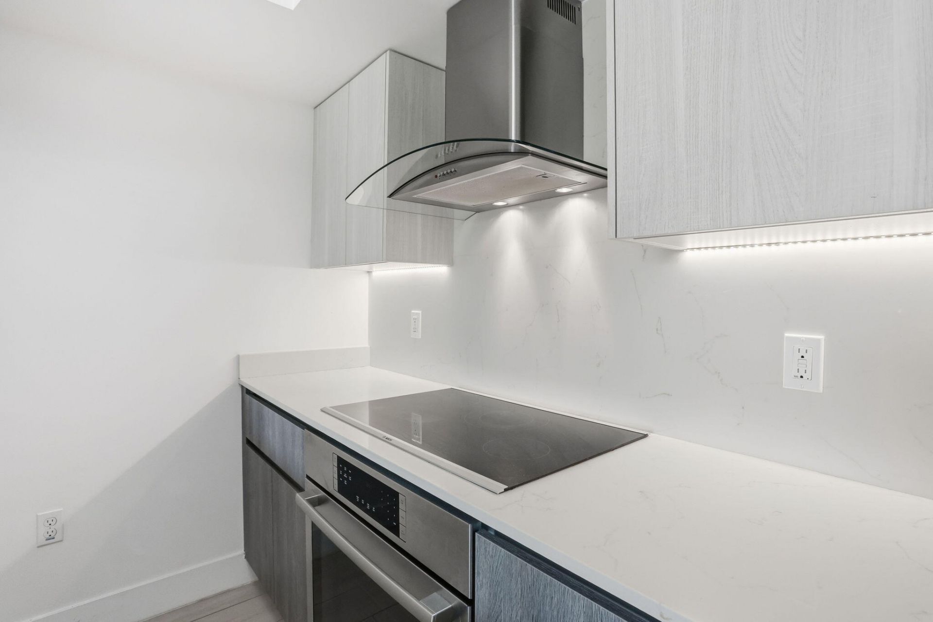 111 SE 1st Avenue, Unit 218, Delray Beach, FL 33444 Photo