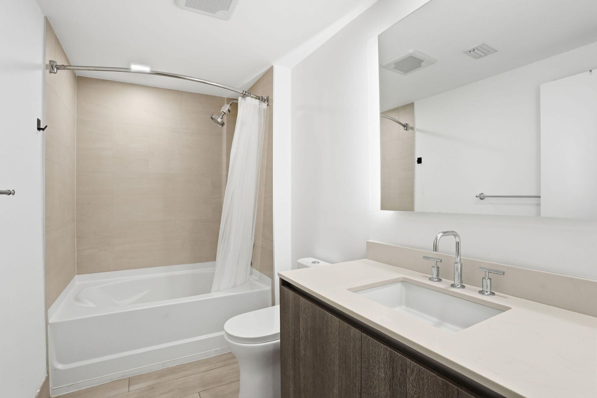 111 SE 1st Avenue, Unit 218, Delray Beach, FL 33444 Photo