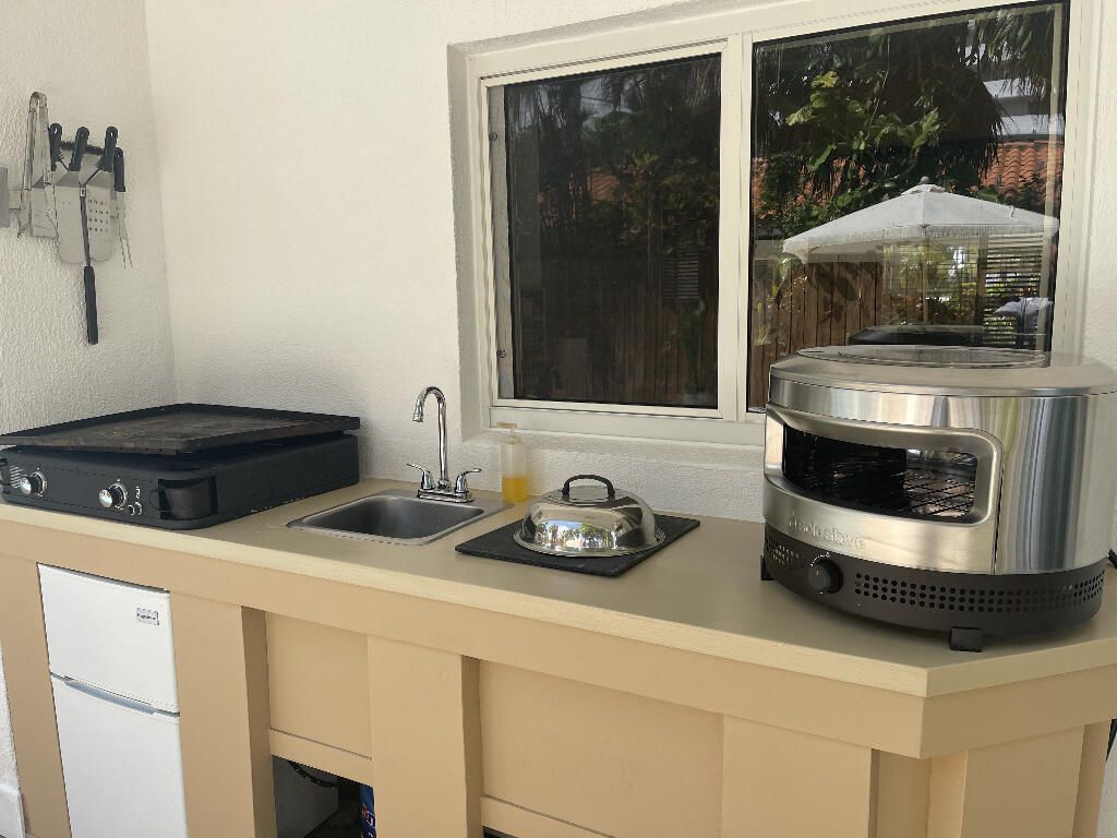 2200 NE 32nd Avenue, Fort Lauderdale, FL 33305 Photo
