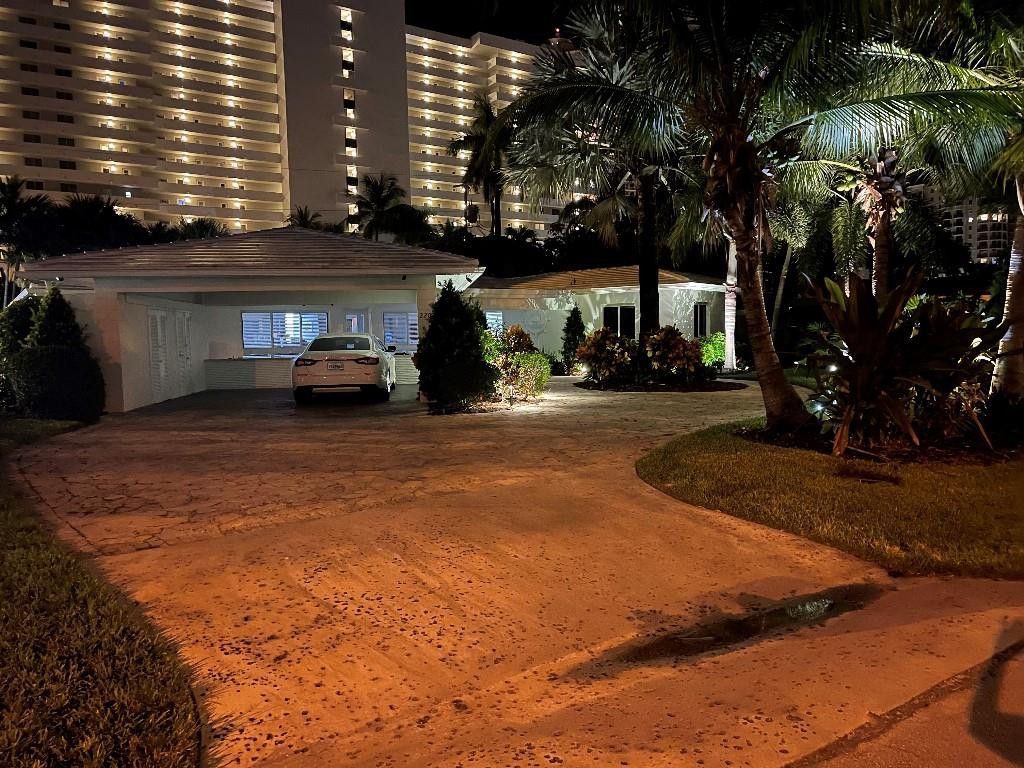 2200 NE 32nd Avenue, Fort Lauderdale, FL 33305 Photo