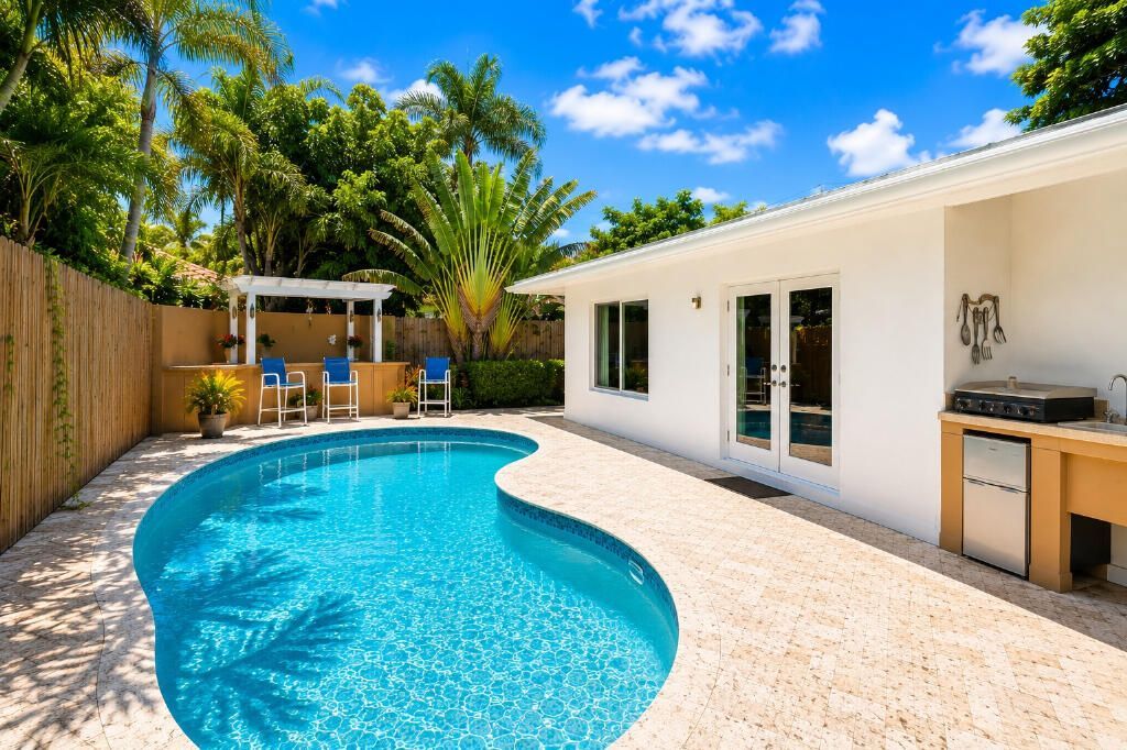 2200 NE 32nd Avenue, Fort Lauderdale, FL 33305 Photo