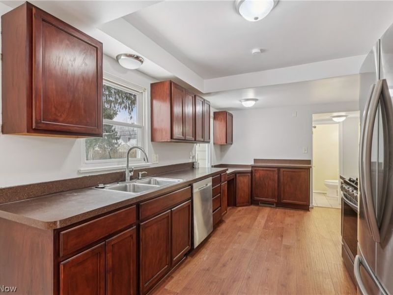 4480 Birchwold Road, Cleveland, OH 44121 Photo 10