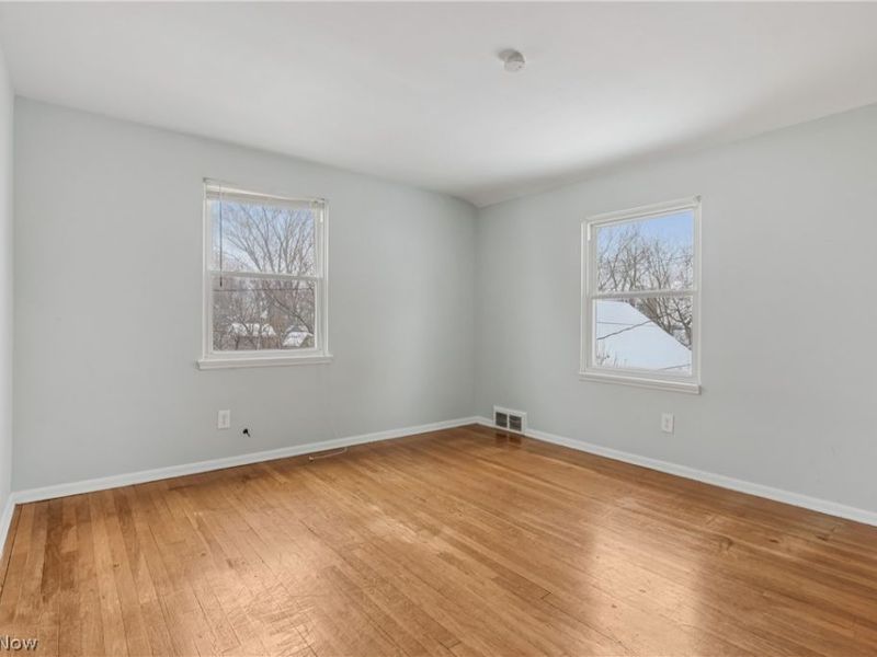 4480 Birchwold Road, Cleveland, OH 44121 Photo 13