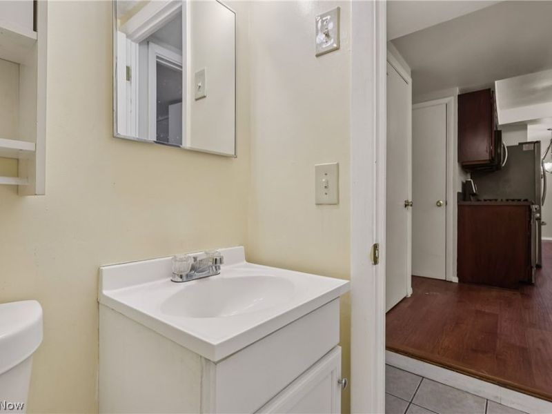 4480 Birchwold Road, Cleveland, OH 44121 Photo 18