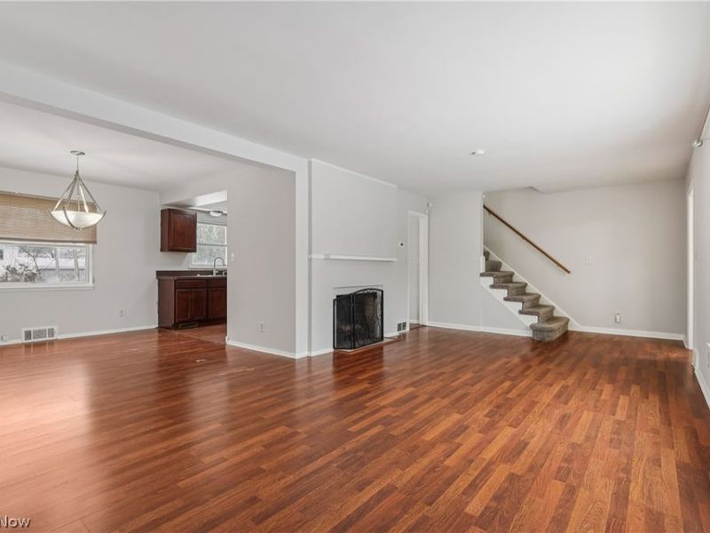 4480 Birchwold Road, Cleveland, OH 44121 Photo 3