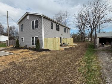 161 High Street, Elyria, OH 44035