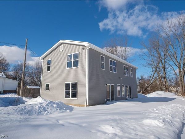 161 High Street, Elyria, OH 44035