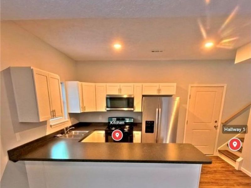 161 High Street, Elyria, OH 44035 Photo 2