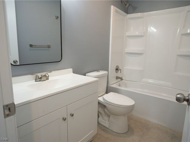 161 High Street, Elyria, OH 44035 Photo 9